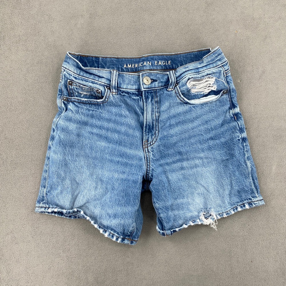 American Eagle Distressed Denim Shorts Medium Wash High Rise Size 6